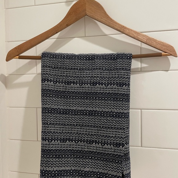 Ann Taylor Navy Tweed Pencil Skirt - Picture 4 of 4